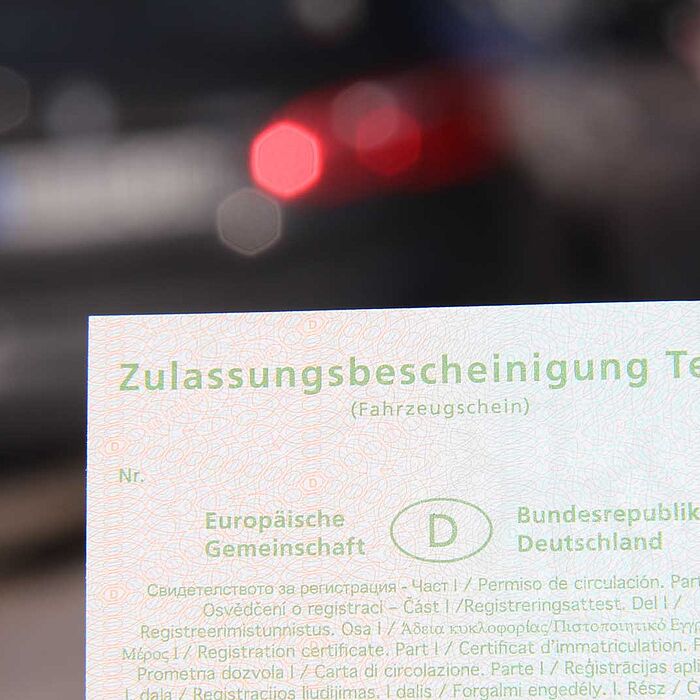 Änderung der Fahrzeugpapiere - wegen Umzug oder technischer Änderungen, Umkennzeichnung