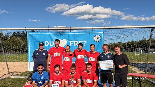 Karl Bachl GmbH & Co. KG sichert sich den Titel beim 4. MADE in FRG-Firmenfußballturnier