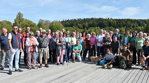 Goldener Herbst ermöglicht wunderschöne Ausblicke bei der Bürgerwanderung
